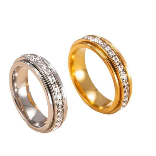 18K gold titanium rotating anxiety-relief ring.