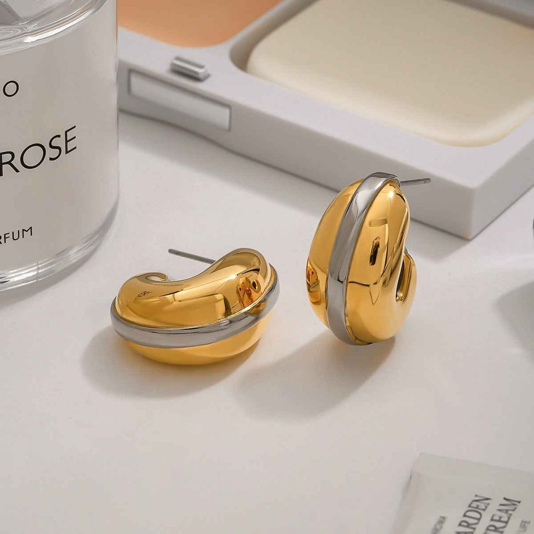 18k gold teardrop-shaped earrings with gold and silver color matching design, simple and unique