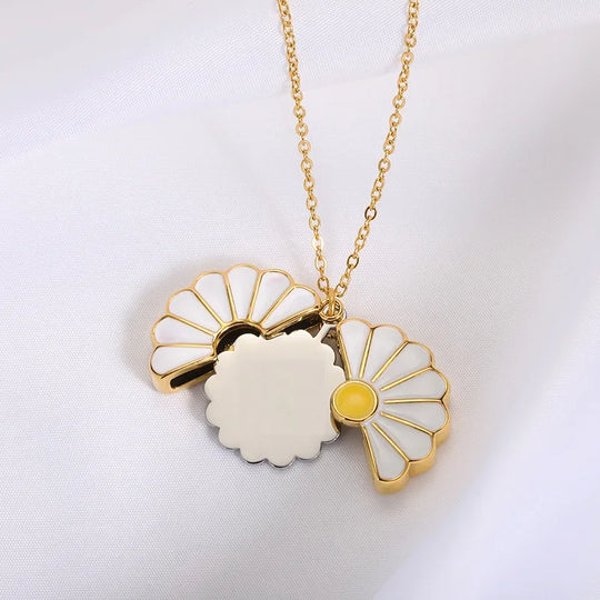 Personalized Engraved Heart Pendant Necklace | Hidden Message | Gold, Silver & Rose Gold