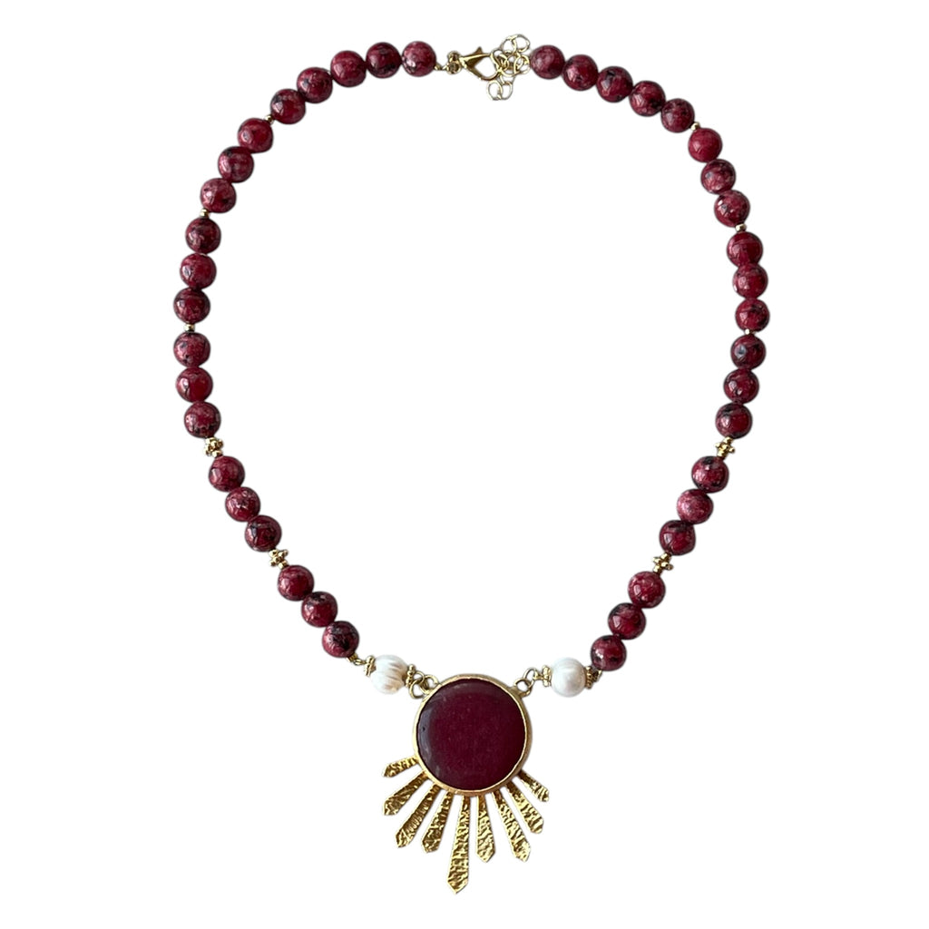 Gold-Plated Gemstone Necklace – Red Bead & Sunburst Pendant Jewelry with Adjustable Clasp