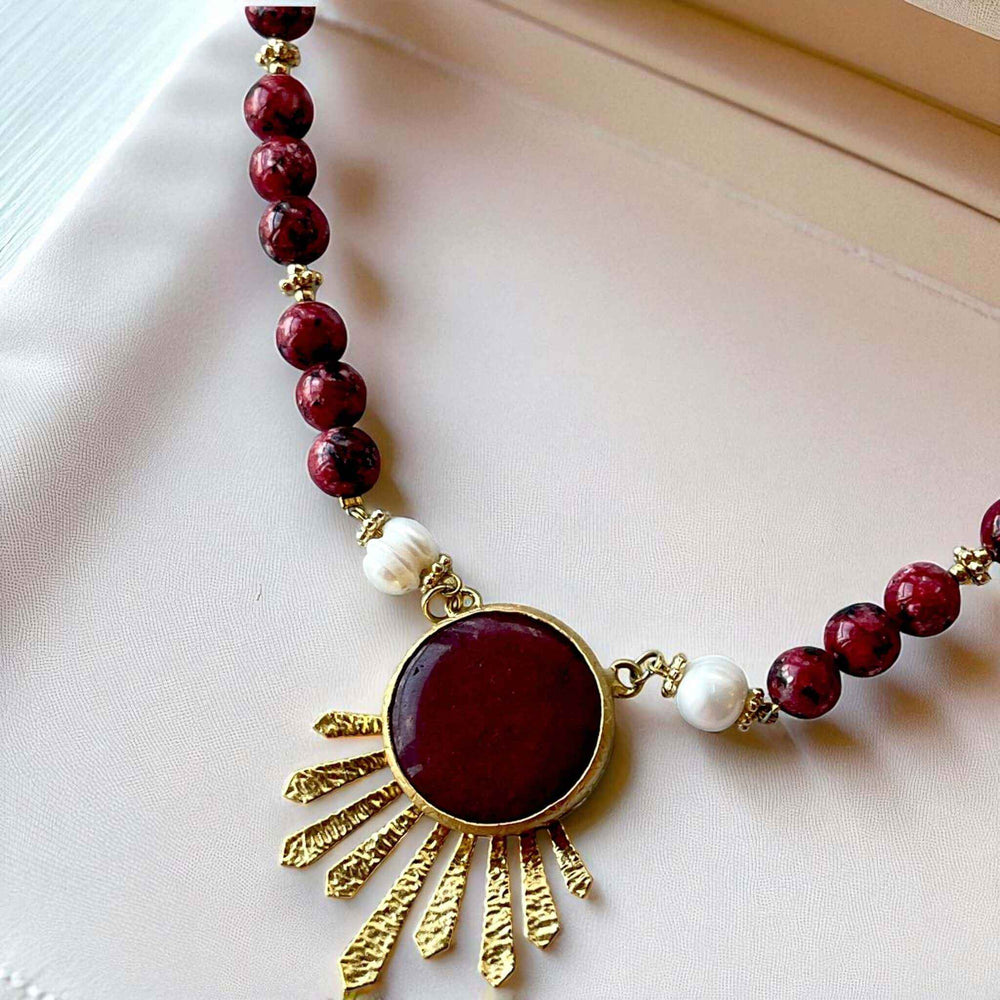 Gold-Plated Gemstone Necklace – Red Bead & Sunburst Pendant Jewelry with Adjustable Clasp